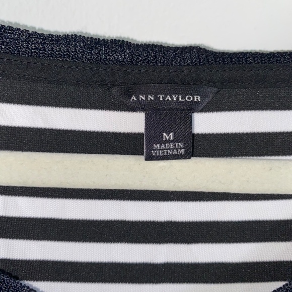 Ann Taylor size medium top - Picture 2 of 3